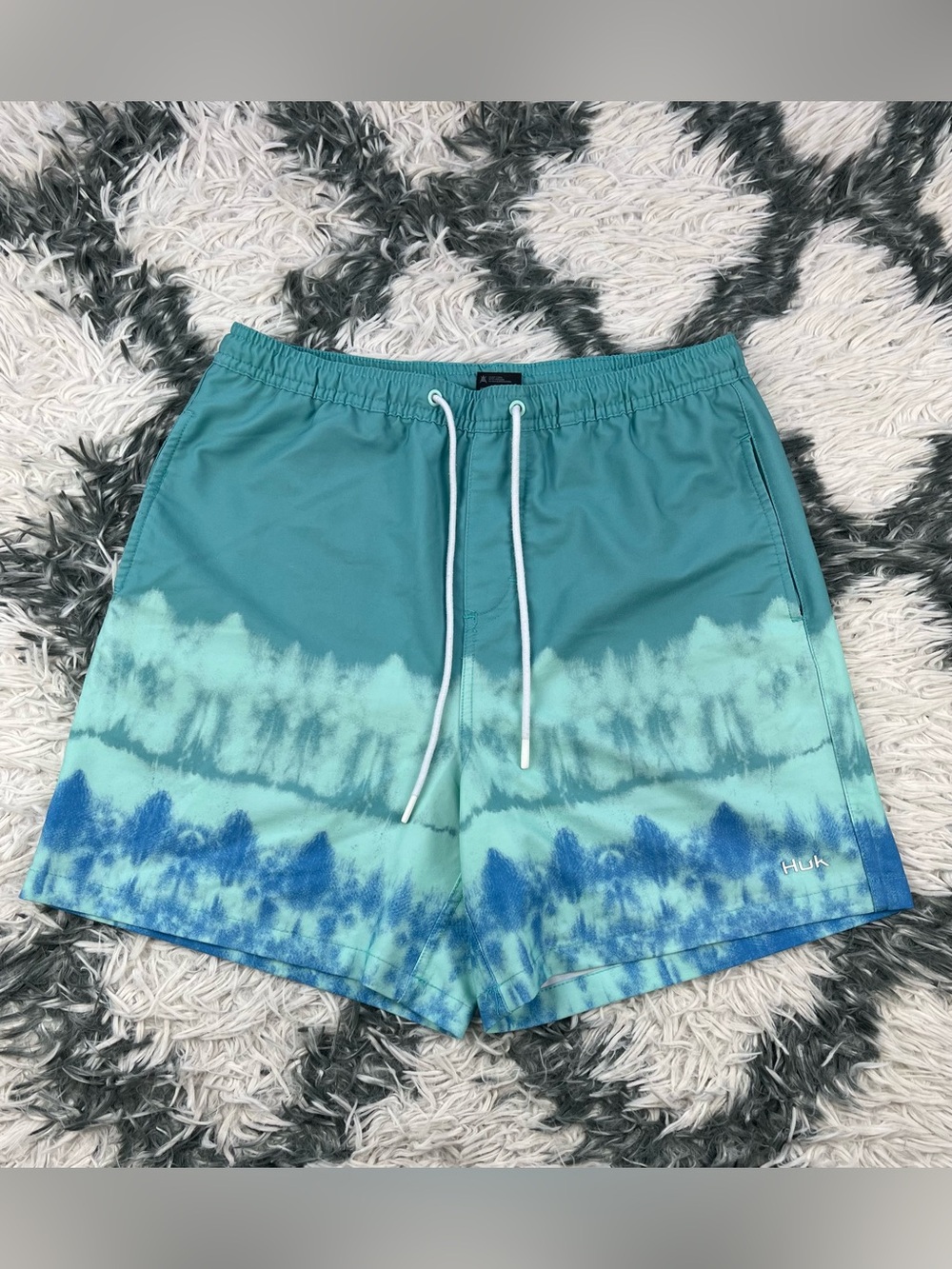 HUK Men’s Blue Swim Trunk Volley Performance Fishing Salt Dye Size Small